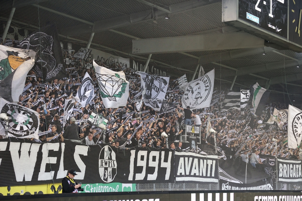 Sturm Graz - Ried
Oesterreichische Fussball Bundesliga, 14. Runde, SK Sturm Graz - SV Ried, Stadion Liebenau Graz, 30.10.2022. 

Foto zeigt Fans von Sturm
Schlüsselwörter: schals