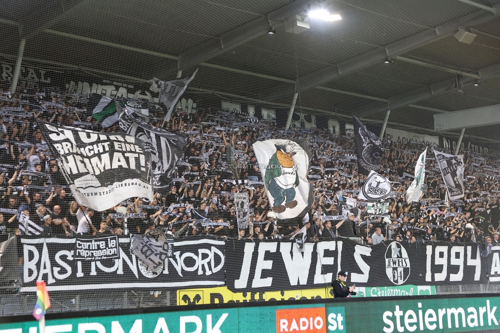 Sturm Graz - Ried
Oesterreichische Fussball Bundesliga, 14. Runde, SK Sturm Graz - SV Ried, Stadion Liebenau Graz, 30.10.2022. 

Foto zeigt Fans von Sturm
Schlüsselwörter: bastion jewels