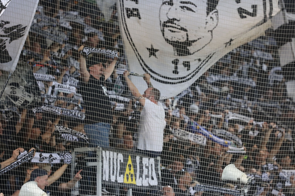 Sturm Graz - Ried
Oesterreichische Fussball Bundesliga, 14. Runde, SK Sturm Graz - SV Ried, Stadion Liebenau Graz, 30.10.2022. 

Foto zeigt Fans von Sturm
Schlüsselwörter: schals brigata