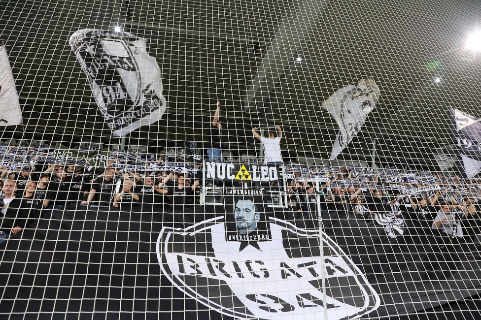 Sturm Graz - Ried
Oesterreichische Fussball Bundesliga, 14. Runde, SK Sturm Graz - SV Ried, Stadion Liebenau Graz, 30.10.2022. 

Foto zeigt Fans von Sturm
Schlüsselwörter: brigata