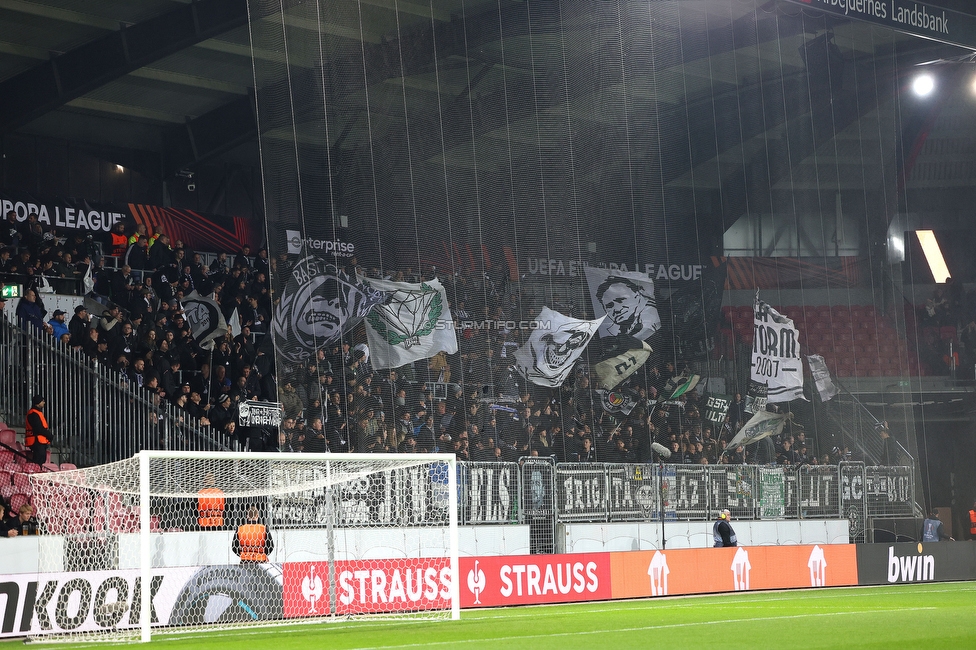 Midtjylland - Sturm Graz
UEFA Europa League Gruppenphase 6. Spieltag, FC Midtjylland - SK Sturm Graz, Arena Herning, 03.11.2022. 

Foto zeigt Fans von Sturm
