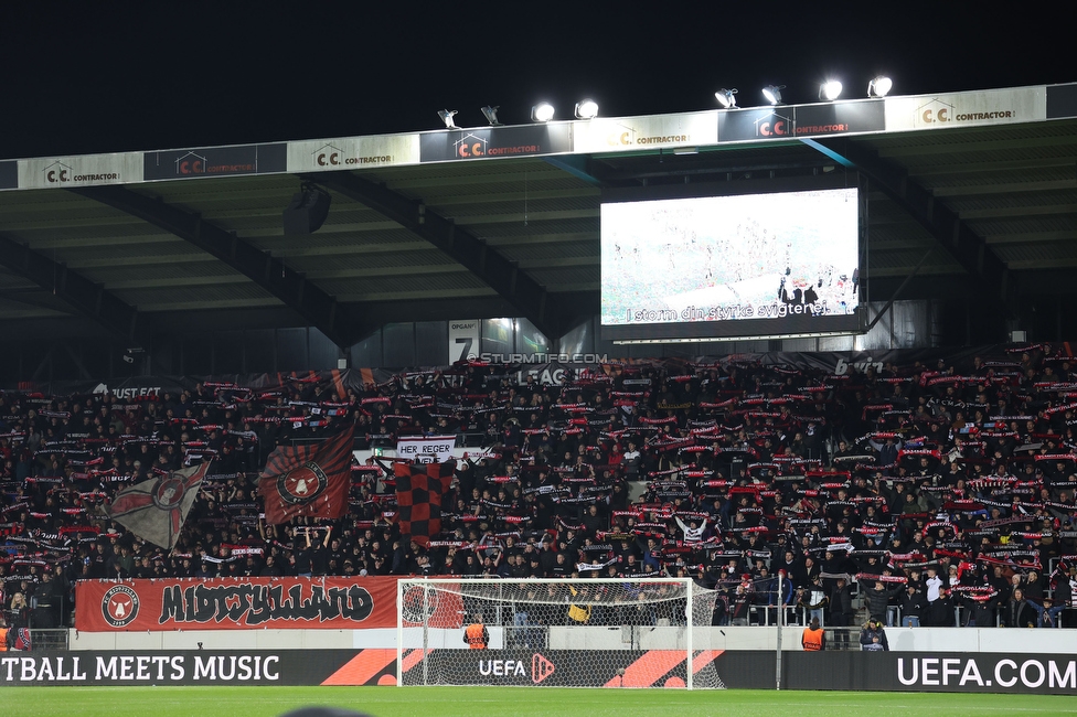 Midtjylland - Sturm Graz
UEFA Europa League Gruppenphase 6. Spieltag, FC Midtjylland - SK Sturm Graz, Arena Herning, 03.11.2022. 

Foto zeigt Fans von Midtjylland
