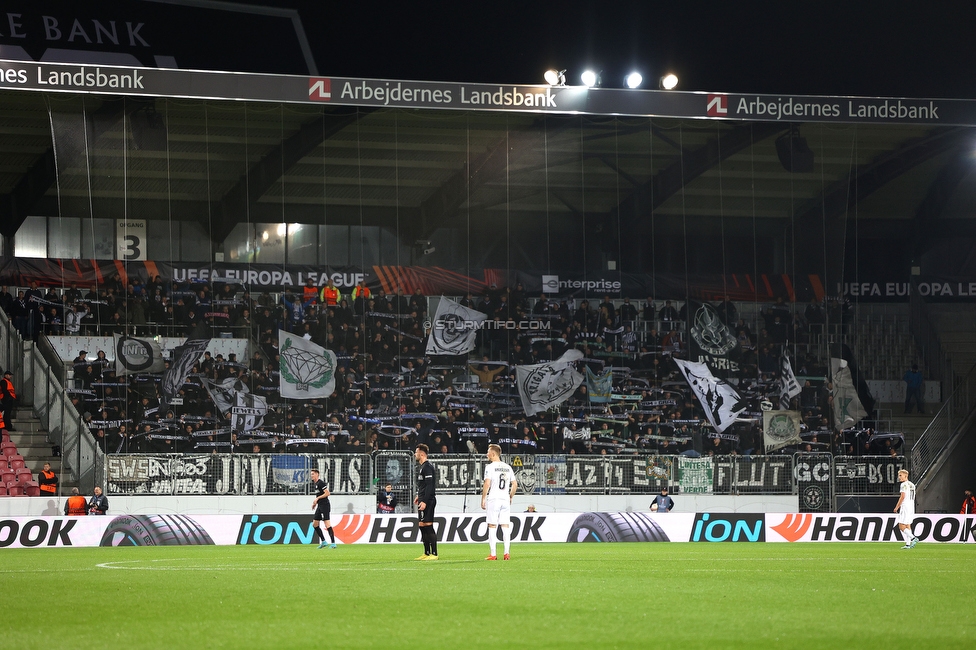 Midtjylland - Sturm Graz
UEFA Europa League Gruppenphase 6. Spieltag, FC Midtjylland - SK Sturm Graz, Arena Herning, 03.11.2022. 

Foto zeigt Fans von Sturm
