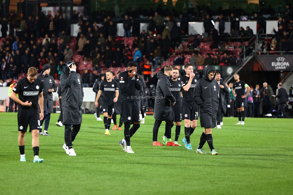 Midtjylland - Sturm Graz
UEFA Europa League Gruppenphase 6. Spieltag, FC Midtjylland - SK Sturm Graz, Arena Herning, 03.11.2022. 

Foto zeigt die Mannschaft von Sturm
Schlüsselwörter: enttaeuschung