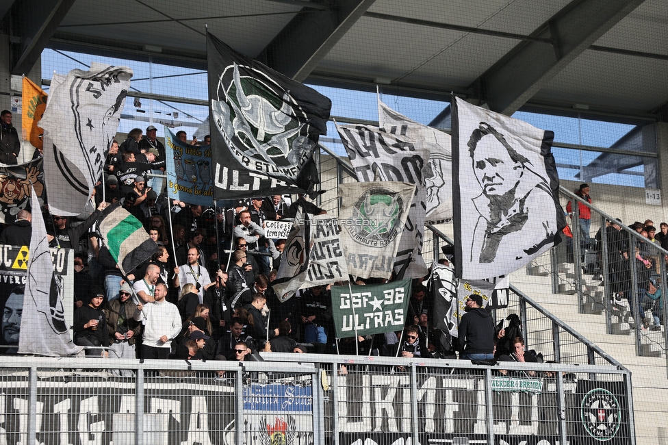 Altach - Sturm Graz
Oesterreichische Fussball Bundesliga, 15. Runde, SCR Altach - SK Sturm Graz, Stadion Schnabelholz Altach, 06.11.2022. 

Foto zeigt Fans von Sturm
