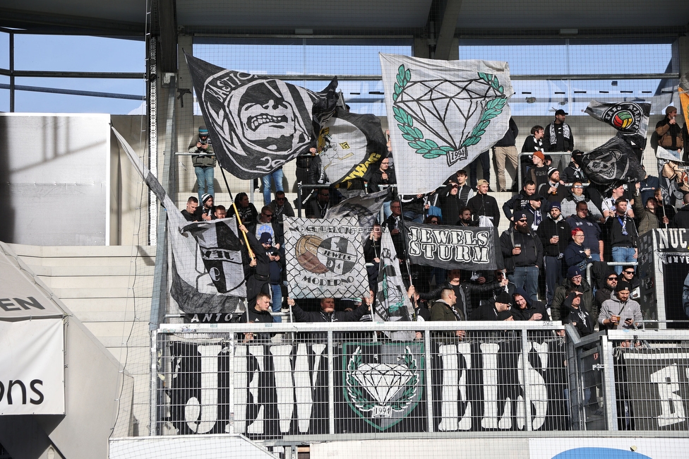 Altach - Sturm Graz
Oesterreichische Fussball Bundesliga, 15. Runde, SCR Altach - SK Sturm Graz, Stadion Schnabelholz Altach, 06.11.2022. 

Foto zeigt Fans von Sturm
Schlüsselwörter: jewels