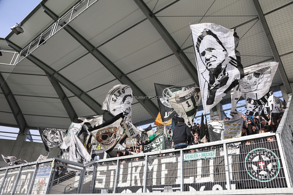 Altach - Sturm Graz
Oesterreichische Fussball Bundesliga, 15. Runde, SCR Altach - SK Sturm Graz, Stadion Schnabelholz Altach, 06.11.2022. 

Foto zeigt Fans von Sturm
