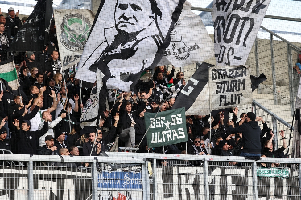 Altach - Sturm Graz
Oesterreichische Fussball Bundesliga, 15. Runde, SCR Altach - SK Sturm Graz, Stadion Schnabelholz Altach, 06.11.2022. 

Foto zeigt Fans von Sturm
