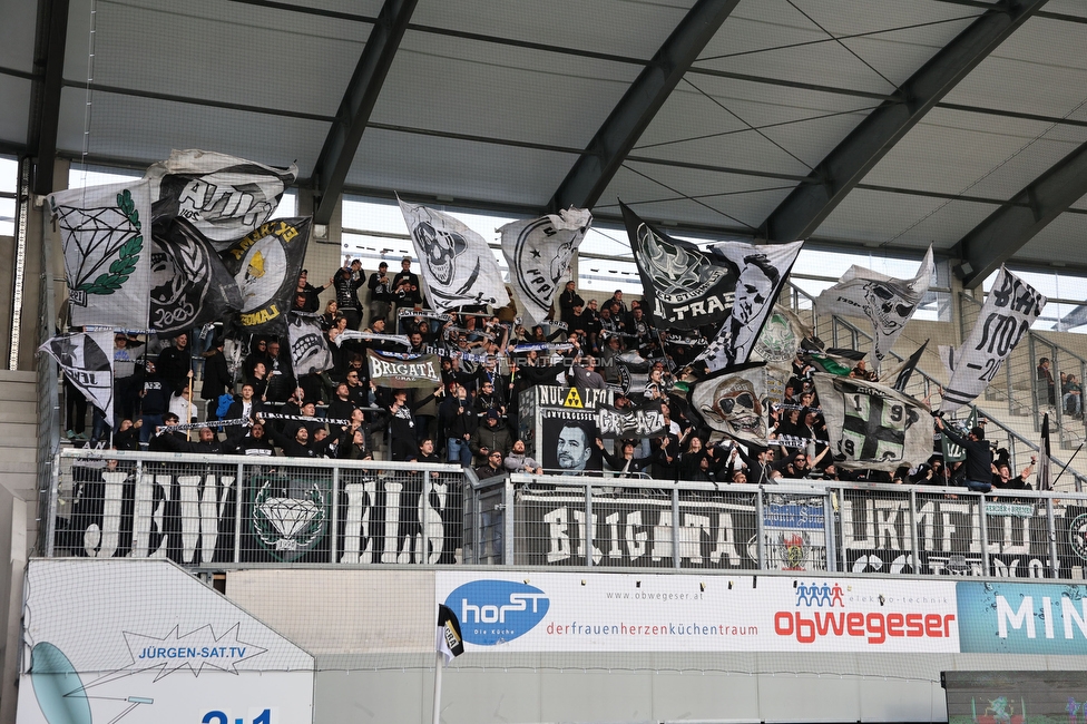 Altach - Sturm Graz
Oesterreichische Fussball Bundesliga, 15. Runde, SCR Altach - SK Sturm Graz, Stadion Schnabelholz Altach, 06.11.2022. 

Foto zeigt Fans von Sturm
Schlüsselwörter: schals