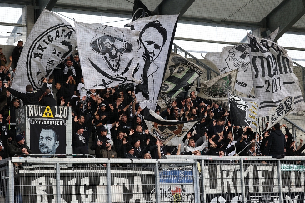 Altach - Sturm Graz
Oesterreichische Fussball Bundesliga, 15. Runde, SCR Altach - SK Sturm Graz, Stadion Schnabelholz Altach, 06.11.2022. 

Foto zeigt Fans von Sturm
