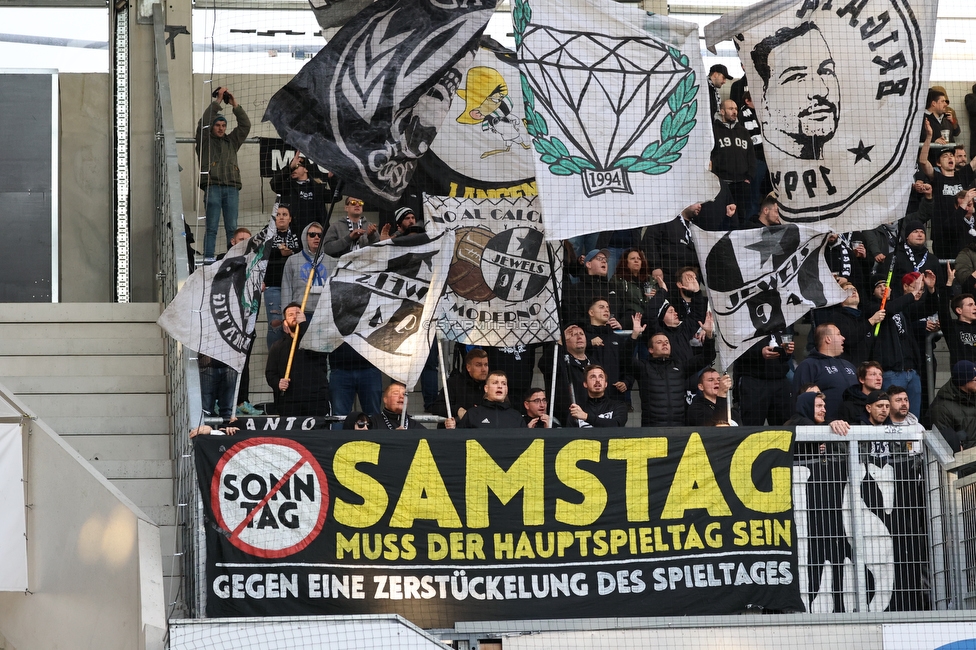 Altach - Sturm Graz
Oesterreichische Fussball Bundesliga, 15. Runde, SCR Altach - SK Sturm Graz, Stadion Schnabelholz Altach, 06.11.2022. 

Foto zeigt Fans von Sturm mit einem Spruchband
Schlüsselwörter: samstag