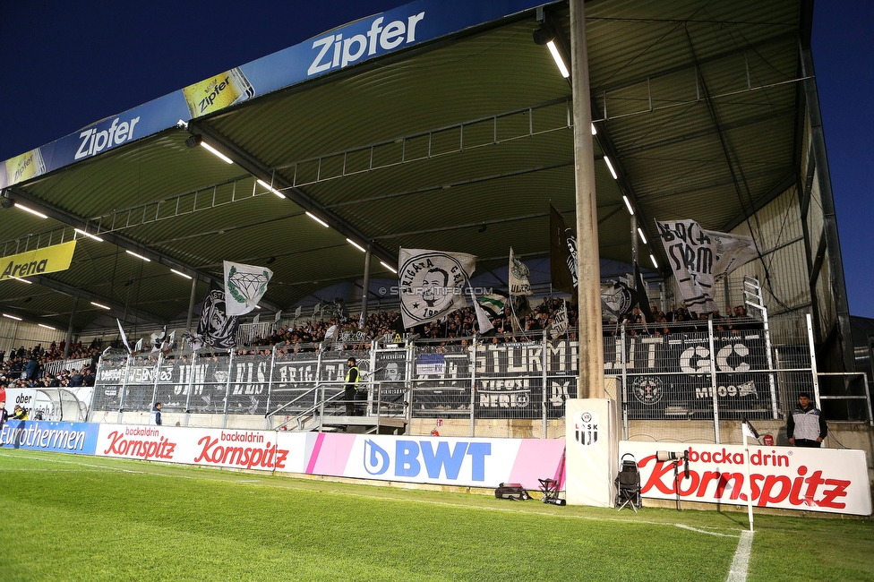 LASK - Sturm Graz
Oesterreichische Fussball Bundesliga, 16. Runde,  LASK - SK Sturm Graz, Raiffeisen Arena Pasching, 13.11.2022. 

Foto zeigt Fans von Sturm
