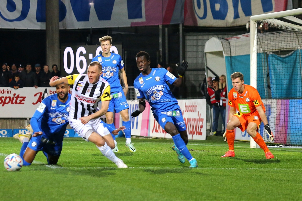 LASK - Sturm Graz
Oesterreichische Fussball Bundesliga, 16. Runde,  LASK - SK Sturm Graz, Raiffeisen Arena Pasching, 13.11.2022. 

Foto zeigt Joerg Siebenhandl (Sturm) und Amadou Dante (Sturm)
