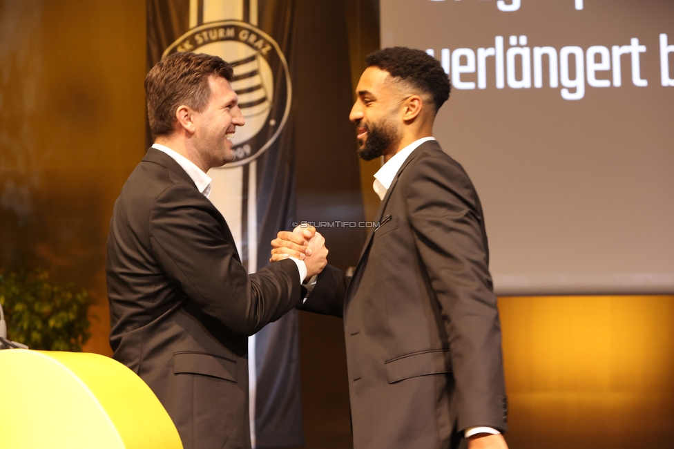 Sturm Mitglieder Infoabend
SK Sturm Graz Mitglieder Infoabend, Raiffeisen Landesbank Graz-Raaba, 14.11.2022.

Foto zeigt Andreas Schicker (sportl. Geschaeftsfuehrer Sturm) und Gregory Wuethrich (Sturm)
