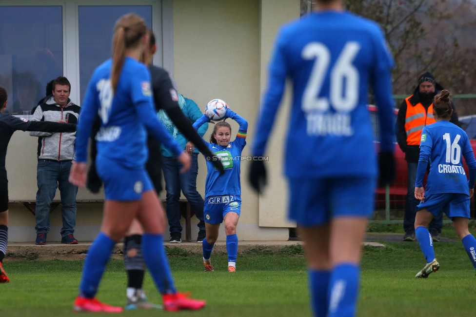 Suedburgenland - Sturm Damen
OEFB Frauen Cup, FC Suedburgenland  - SK Sturm Graz Damen, FussballArena Mischendorf, 19.11.2022. 

Foto zeigt Annabel Schasching (Sturm Damen)
