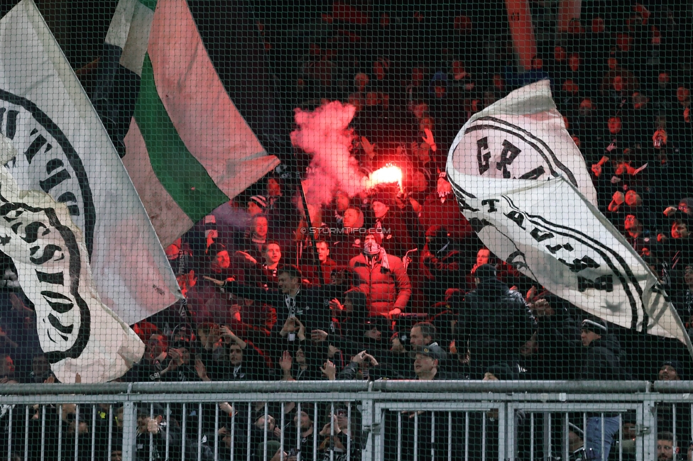 Salzburg - Sturm Graz
OEFB Cup, Viertelfinale, FC RB Salzburg - SK Sturm Graz, Stadion Wals Siezenheim, 03.02.2023. 

Foto zeigt Fans von Sturm
Schlüsselwörter: sturmflut pyrotechnik