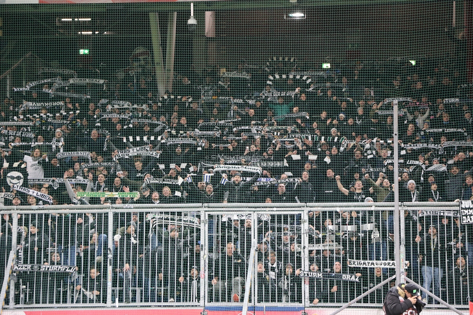 Salzburg - Sturm Graz
OEFB Cup, Viertelfinale, FC RB Salzburg - SK Sturm Graz, Stadion Wals Siezenheim, 03.02.2023. 

Foto zeigt Fans von Sturm
Schlüsselwörter: schals