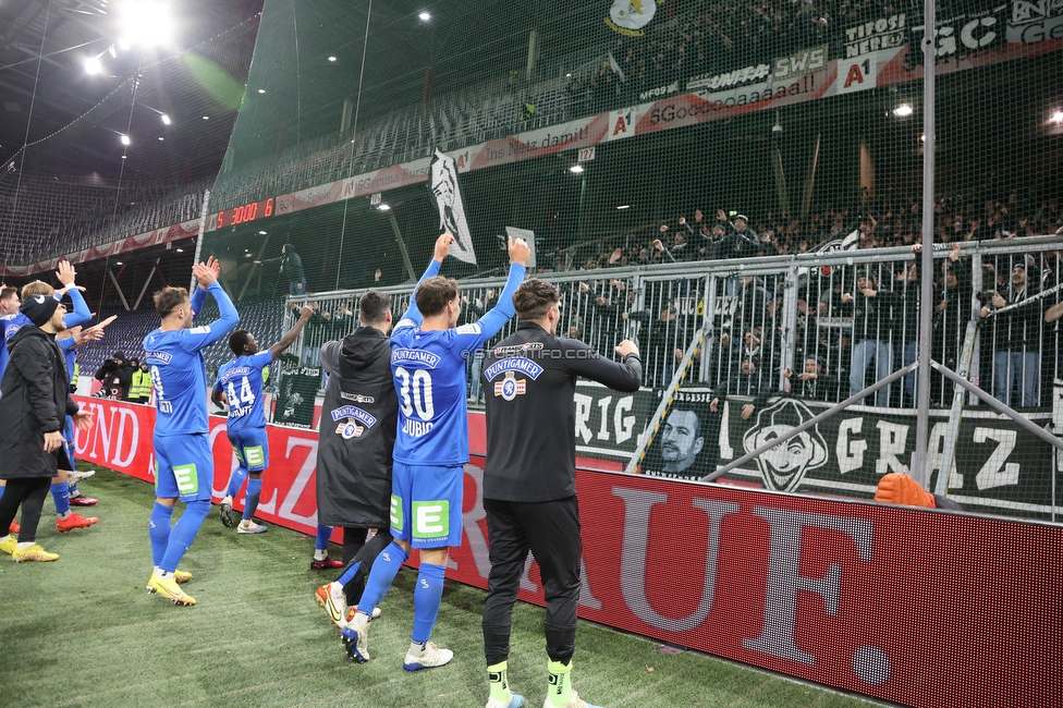 Salzburg - Sturm Graz
OEFB Cup, Viertelfinale, FC RB Salzburg - SK Sturm Graz, Stadion Wals Siezenheim, 03.02.2023. 

Foto zeigt die Mannschaft von Sturm und Fans von Sturm
