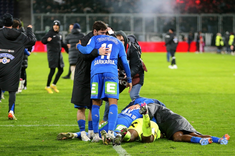 Salzburg - Sturm Graz
OEFB Cup, Viertelfinale, FC RB Salzburg - SK Sturm Graz, Stadion Wals Siezenheim, 03.02.2023. 

Foto zeigt Manprit Sarkaria (Sturm), Otar Kiteishvili (Sturm), Arthur Okonkwo (Sturm) und Bryan Silva Teixeira Jr. (Sturm)
