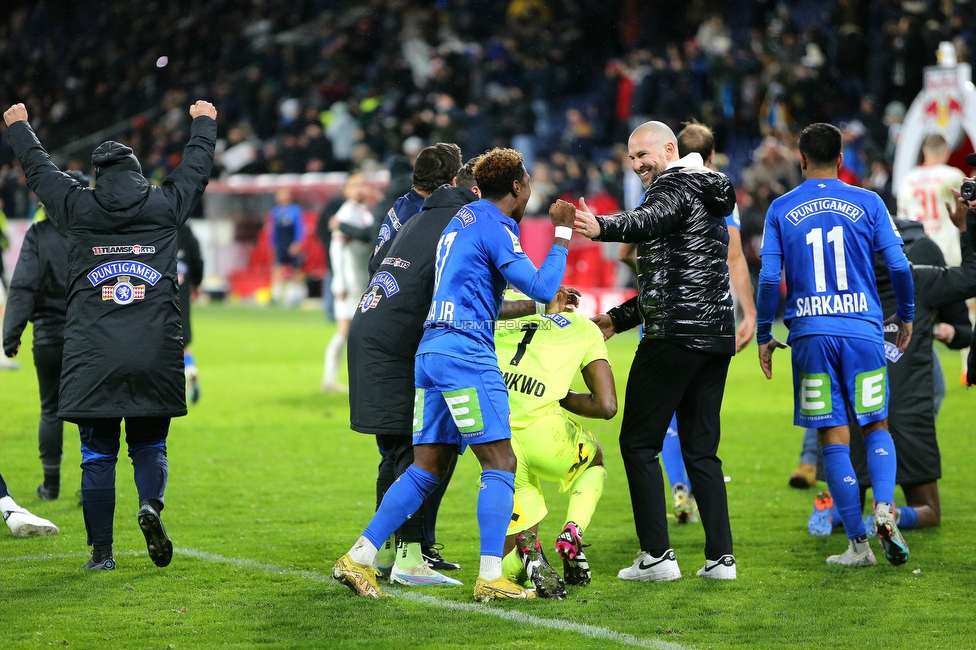 Salzburg - Sturm Graz
OEFB Cup, Viertelfinale, FC RB Salzburg - SK Sturm Graz, Stadion Wals Siezenheim, 03.02.2023. 

Foto zeigt Bryan Silva Teixeira Jr. (Sturm) und Christian Ilzer (Cheftrainer Sturm)
