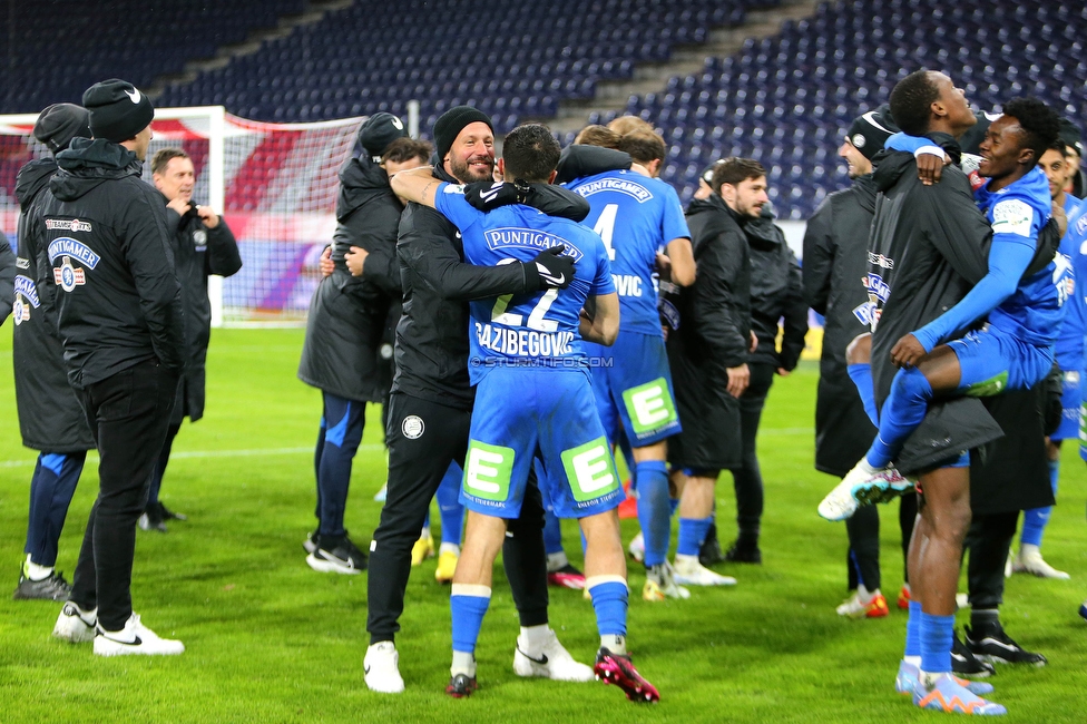 Salzburg - Sturm Graz
OEFB Cup, Viertelfinale, FC RB Salzburg - SK Sturm Graz, Stadion Wals Siezenheim, 03.02.2023. 

Foto zeigt Martin Ehrenreich (Teammanagement Sturm) und Jusuf Gazibegovic (Sturm)
