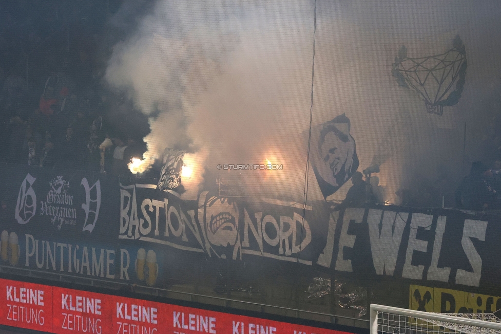 Sturm Graz - Rapid Wien
Oesterreichische Fussball Bundesliga, 17. Runde, SK Sturm Graz - SK Rapid Wien, Stadion Liebenau Graz, 10.02.2023. 

Foto zeigt Fans von Sturm
Schlüsselwörter: bastion pyrotechnik