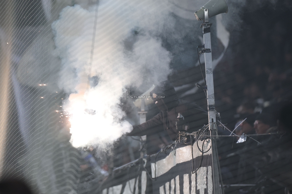 Sturm Graz - Rapid Wien
Oesterreichische Fussball Bundesliga, 17. Runde, SK Sturm Graz - SK Rapid Wien, Stadion Liebenau Graz, 10.02.2023. 

Foto zeigt Fans von Sturm
Schlüsselwörter: pyrotechnik