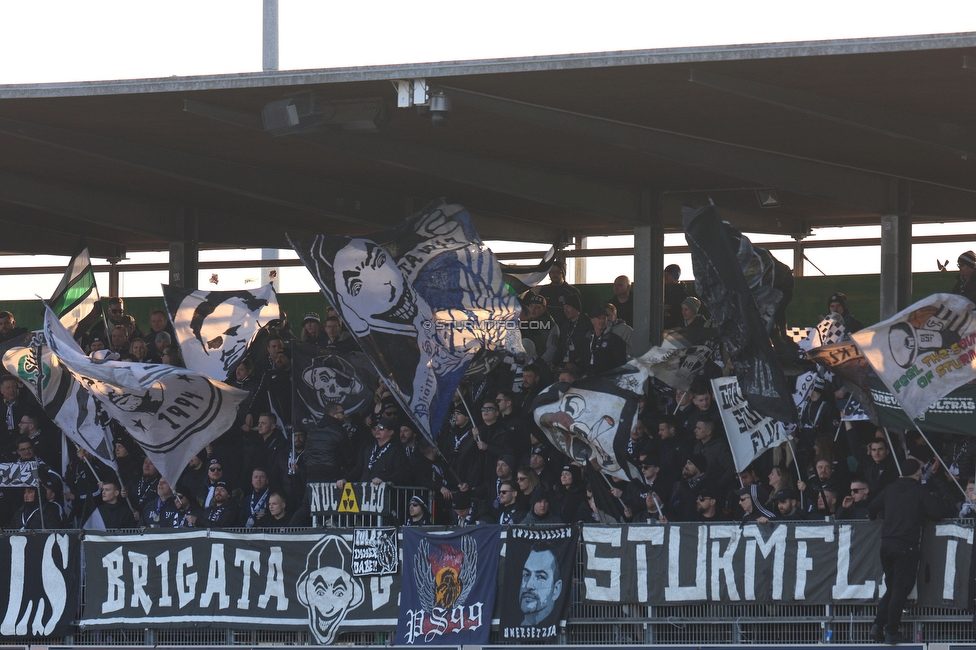 Lustenau - Sturm Graz
Oesterreichische Fussball Bundesliga, 20. Runde, SC Austria Lustenau - SK Sturm Graz, Reichshofstadion Lustenau, 04.03.2023. 

Foto zeigt Fans von Sturm
Schlüsselwörter: brigata