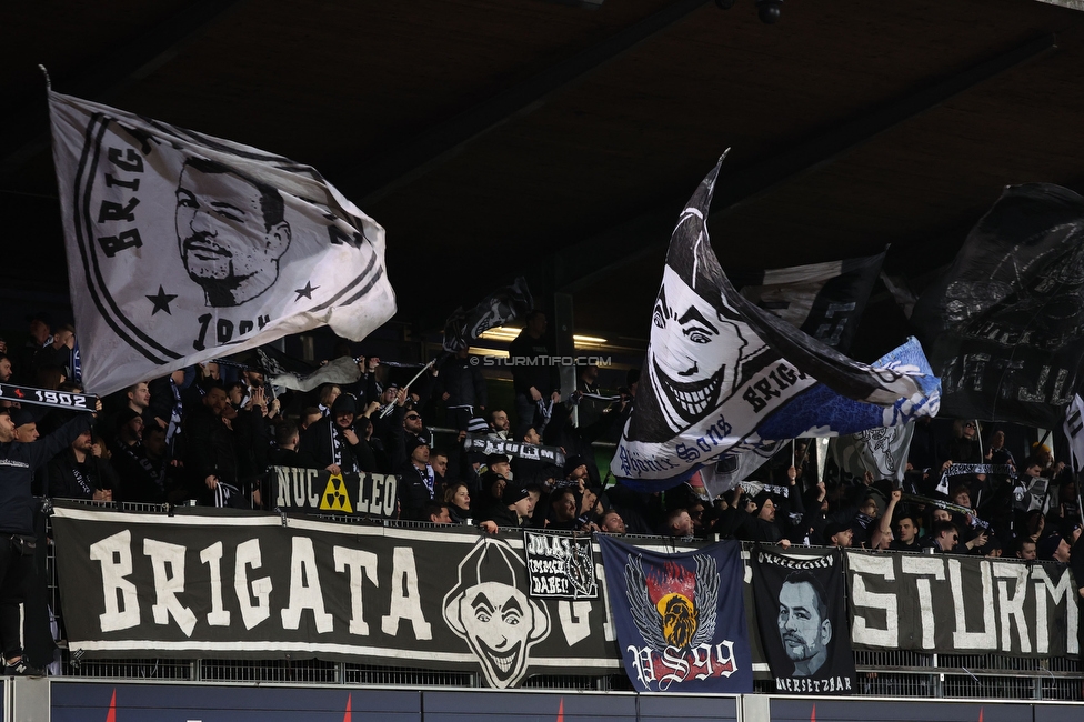 Lustenau - Sturm Graz
Oesterreichische Fussball Bundesliga, 20. Runde, SC Austria Lustenau - SK Sturm Graz, Reichshofstadion Lustenau, 04.03.2023. 

Foto zeigt Fans von Sturm
Schlüsselwörter: schals