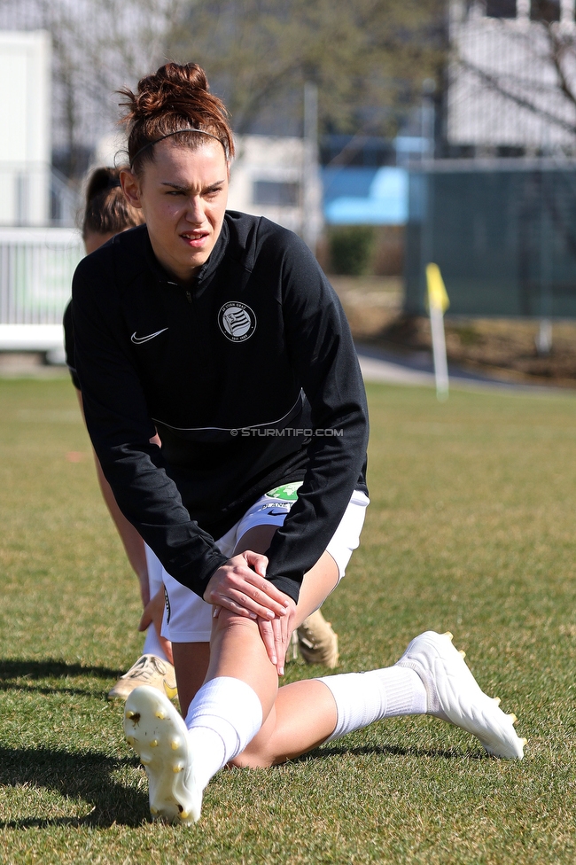 Sturm Damen - Kleinmuenchen BW Linz
OEFB Frauen Bundesliga, 10. Runde, SK Sturm Graz Damen - SPG UNION Kleinmuenchen Blau-Weiss Linz, Trainingszentrum Messendorf, 18.03.2023. 

Foto zeigt Laura Krumboeck (Sturm Damen)
