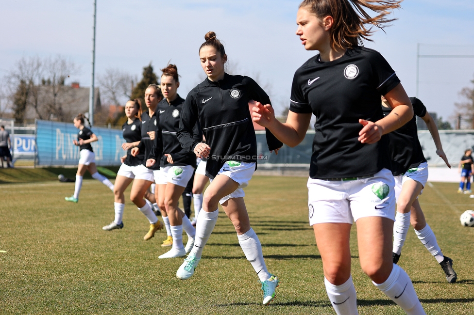 Sturm Damen - Kleinmuenchen BW Linz
OEFB Frauen Bundesliga, 10. Runde, SK Sturm Graz Damen - SPG UNION Kleinmuenchen Blau-Weiss Linz, Trainingszentrum Messendorf, 18.03.2023. 

Foto zeigt die Mannschaft der Sturm Damen
