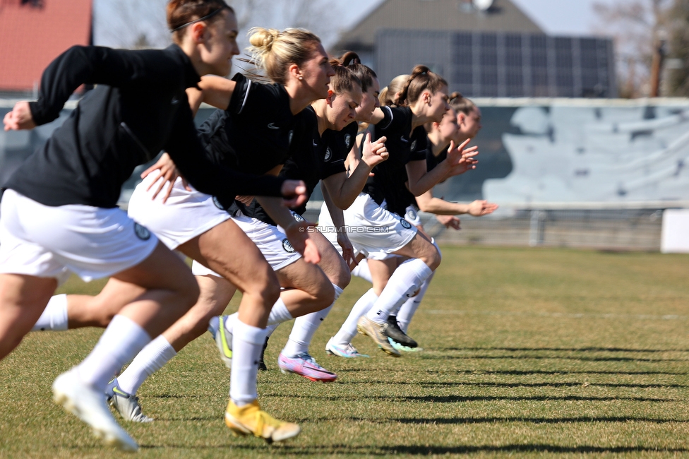 Sturm Damen - Kleinmuenchen BW Linz
OEFB Frauen Bundesliga, 10. Runde, SK Sturm Graz Damen - SPG UNION Kleinmuenchen Blau-Weiss Linz, Trainingszentrum Messendorf, 18.03.2023. 

Foto zeigt die Mannschaft der Sturm Damen
