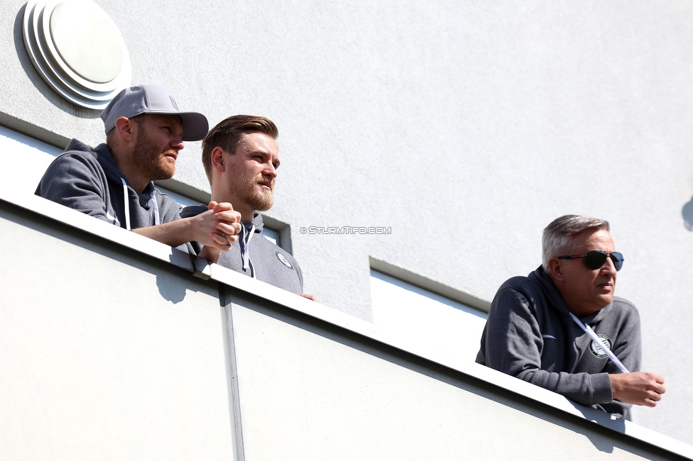 Sturm Damen - Kleinmuenchen BW Linz
OEFB Frauen Bundesliga, 10. Runde, SK Sturm Graz Damen - SPG UNION Kleinmuenchen Blau-Weiss Linz, Trainingszentrum Messendorf, 18.03.2023. 

Foto zeigt Mario Karner (Sektionsleiter Sturm Damen), Michael Erlitz (Betreuer Sturm Damen) und Helmut Degen (Assistenz Trainer Sturm Damen)
