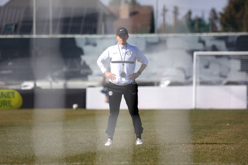 Sturm Damen - Kleinmuenchen BW Linz
OEFB Frauen Bundesliga, 10. Runde, SK Sturm Graz Damen - SPG UNION Kleinmuenchen Blau-Weiss Linz, Trainingszentrum Messendorf, 18.03.2023. 

Foto zeigt Emily Cancienne (Assistenz Trainer Sturm Damen)
