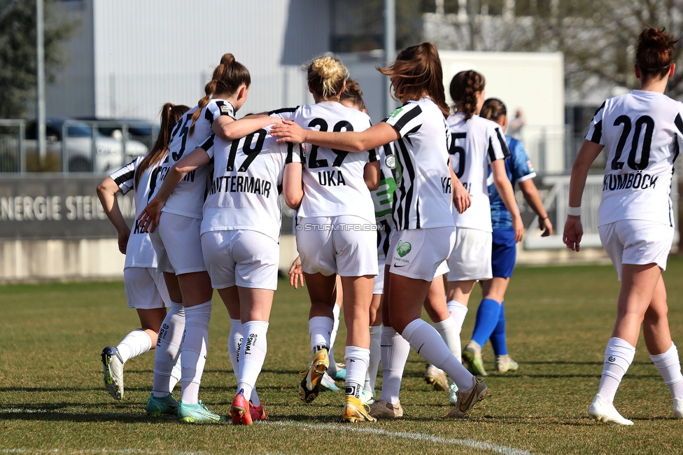 Sturm Damen - Kleinmuenchen BW Linz
OEFB Frauen Bundesliga, 10. Runde, SK Sturm Graz Damen - SPG UNION Kleinmuenchen Blau-Weiss Linz, Trainingszentrum Messendorf, 18.03.2023. 

Foto zeigt die Mannschaft der Sturm Damen
