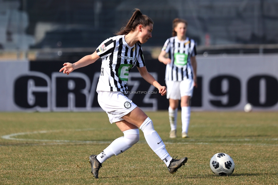 Sturm Damen - Kleinmuenchen BW Linz
OEFB Frauen Bundesliga, 10. Runde, SK Sturm Graz Damen - SPG UNION Kleinmuenchen Blau-Weiss Linz, Trainingszentrum Messendorf, 18.03.2023. 

Foto zeigt Stefanie Grossgasteiger (Sturm Damen)
