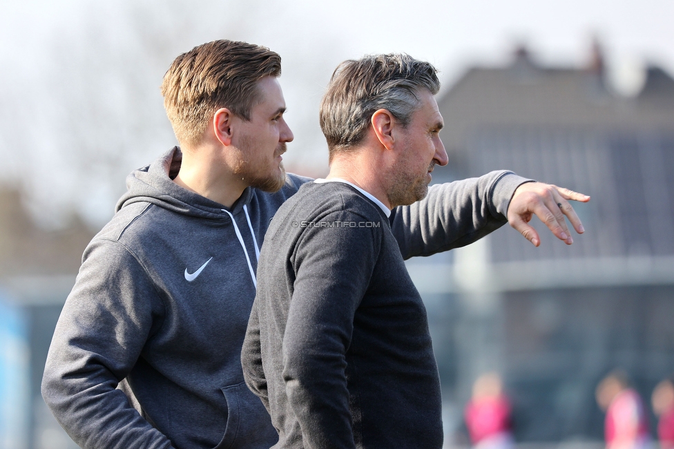 Sturm Damen - Kleinmuenchen BW Linz
OEFB Frauen Bundesliga, 10. Runde, SK Sturm Graz Damen - SPG UNION Kleinmuenchen Blau-Weiss Linz, Trainingszentrum Messendorf, 18.03.2023. 

Foto zeigt Michael Erlitz (Betreuer Sturm Damen) und Christian Lang (Cheftrainer Sturm Damen)
