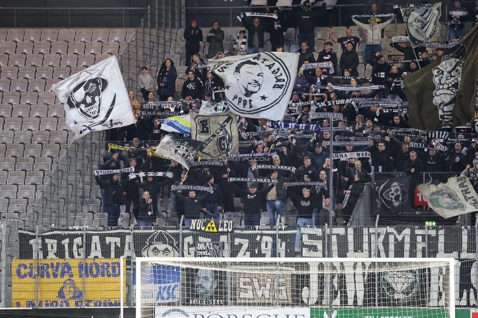 Tirol - Sturm Graz
Oesterreichische Fussball Bundesliga, 22. Runde, WSG Tirol - SK Sturm Graz, Tivoli Stadion Innsbruck, 19.03.2023. 

Foto zeigt Fans von Sturm
Schlüsselwörter: schals