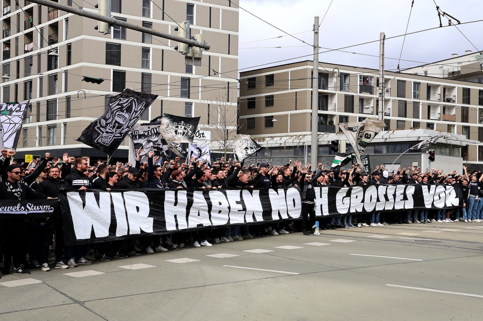 Sturm Graz - Rapid Wien
Oesterreichische Fussball Bundesliga, 23. Runde, SK Sturm Graz - SK Rapid Wien, Stadion Liebenau Graz, 02.04.2023. 

Foto zeigt Fans von Sturm beim Corteo
