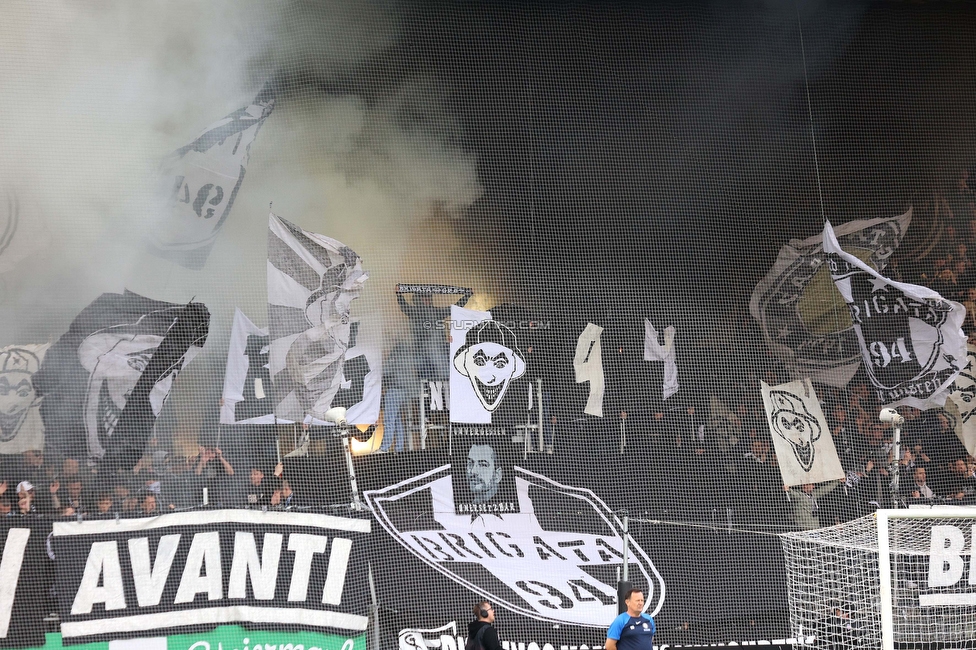 Sturm Graz - Rapid
Oesterreichische Fussball Bundesliga, 23. Runde, SK Sturm Graz - SK Rapid Wien, Stadion Liebenau Graz, 02.04.2023. 

Foto zeigt Fans von Sturm mit einer Choreografie
Schlüsselwörter: brigata