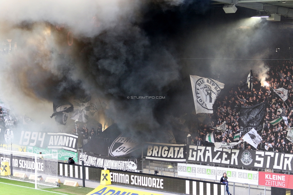 Sturm Graz - Rapid Wien
Oesterreichische Fussball Bundesliga, 23. Runde, SK Sturm Graz - SK Rapid Wien, Stadion Liebenau Graz, 02.04.2023. 

Foto zeigt Fans von Sturm
Schlüsselwörter: pyrotechnik