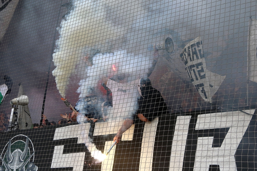 Sturm Graz - Rapid Wien
Oesterreichische Fussball Bundesliga, 23. Runde, SK Sturm Graz - SK Rapid Wien, Stadion Liebenau Graz, 02.04.2023. 

Foto zeigt Fans von Sturm
Schlüsselwörter: pyrotechnik sturmflut