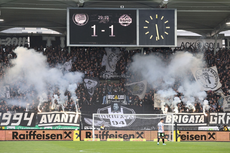 Sturm Graz - Rapid Wien
Oesterreichische Fussball Bundesliga, 23. Runde, SK Sturm Graz - SK Rapid Wien, Stadion Liebenau Graz, 02.04.2023. 

Foto zeigt Fans von Sturm
Schlüsselwörter: pyrotechnik brigata