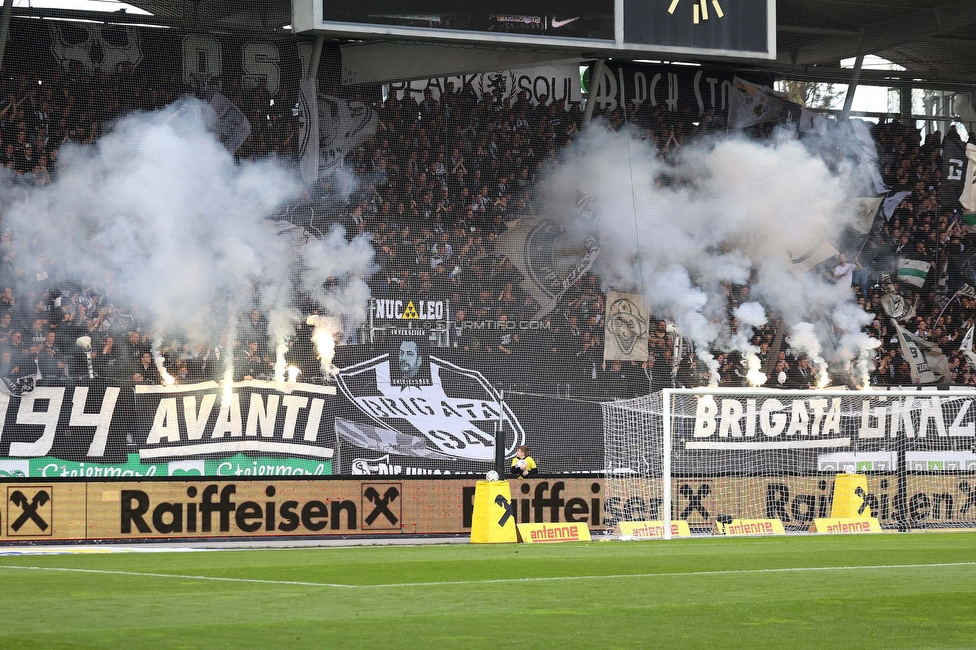 Sturm Graz - Rapid
Oesterreichische Fussball Bundesliga, 23. Runde, SK Sturm Graz - SK Rapid Wien, Stadion Liebenau Graz, 02.04.2023. 

Foto zeigt Fans von Sturm mit einer Choreografie
Schlüsselwörter: brigata pyrotechnik