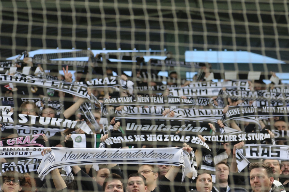 Sturm Graz - Rapid Wien
Oesterreichische Fussball Bundesliga, 23. Runde, SK Sturm Graz - SK Rapid Wien, Stadion Liebenau Graz, 02.04.2023. 

Foto zeigt Fans von Sturm
Schlüsselwörter: schals