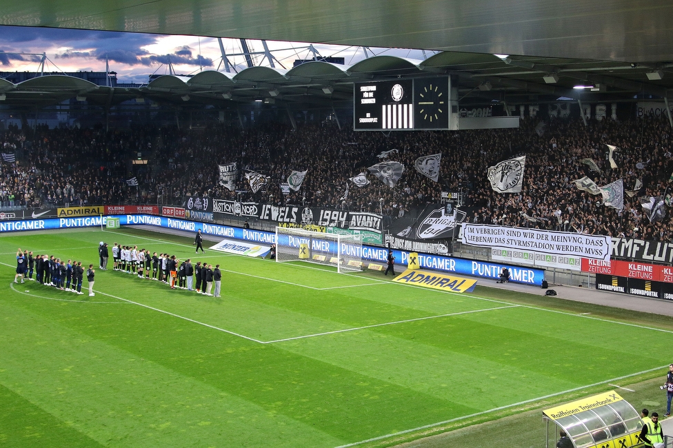 Sturm Graz - Rapid Wien
Oesterreichische Fussball Bundesliga, 23. Runde, SK Sturm Graz - SK Rapid Wien, Stadion Liebenau Graz, 02.04.2023. 

Foto zeigt die Mannschaft von Sturm und Fans von Sturm
