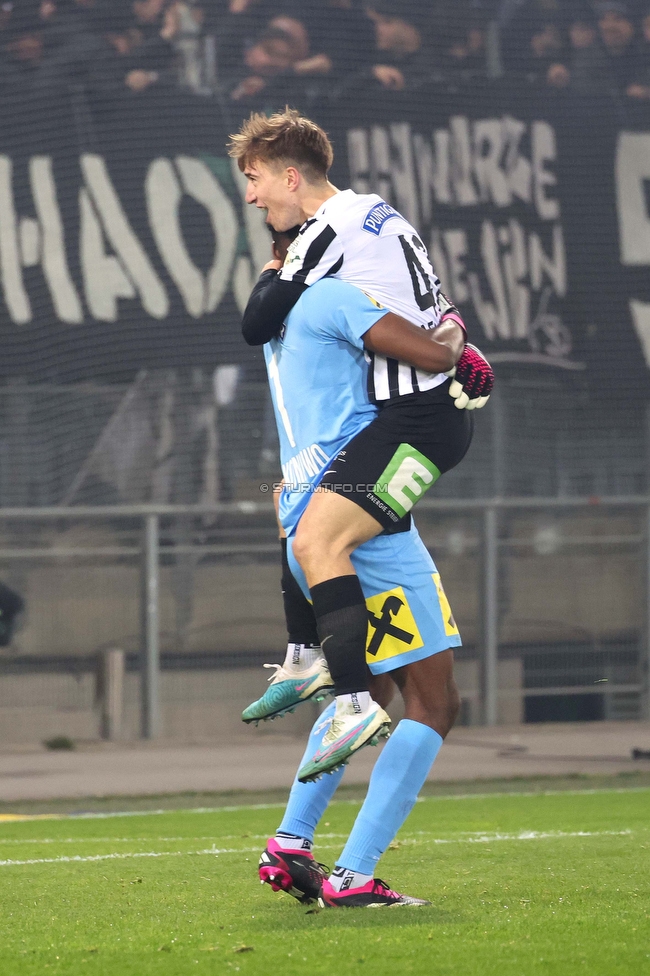 Sturm Graz - LASK
OEFB Cup, Halblfinale, SK Sturm Graz - LASK, Stadion Liebenau Graz, 06.04.2023. 

Foto zeigt Arthur Okonkwo (Sturm) und David Affengruber (Sturm)
