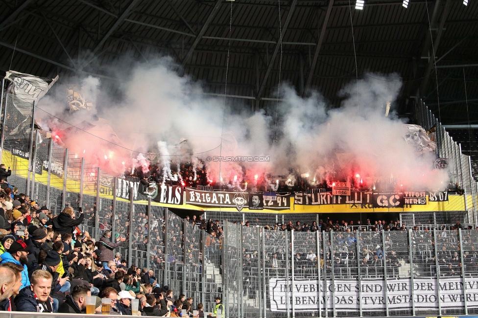 LASK - Sturm Graz
Oesterreichische Fussball Bundesliga, 24. Runde, LASK - SK Sturm Graz, Linzer Stadion Linz, 09.04.2023. 

Foto zeigt Fans von Sturm mit einer Choreografie
Schlüsselwörter: pyrotechnik