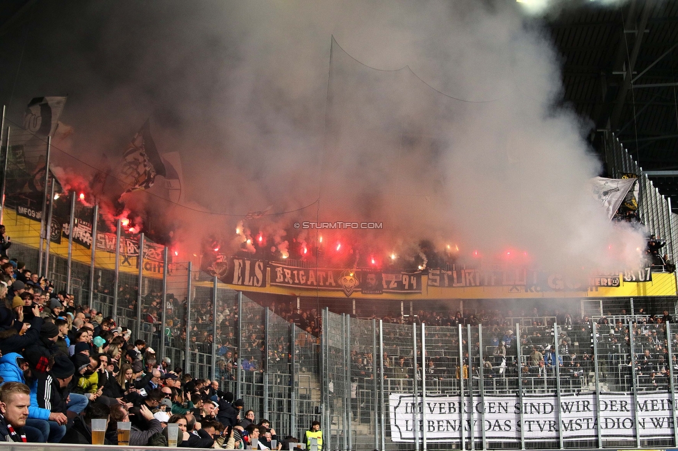 LASK - Sturm Graz
Oesterreichische Fussball Bundesliga, 24. Runde, LASK - SK Sturm Graz, Linzer Stadion Linz, 09.04.2023. 

Foto zeigt Fans von Sturm mit einer Choreografie
Schlüsselwörter: pyrotechnik