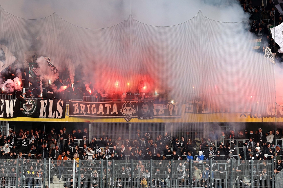 LASK - Sturm Graz
Oesterreichische Fussball Bundesliga, 24. Runde, LASK - SK Sturm Graz, Linzer Stadion Linz, 09.04.2023. 

Foto zeigt Fans von Sturm mit einer Choreografie
Schlüsselwörter: pyrotechnik